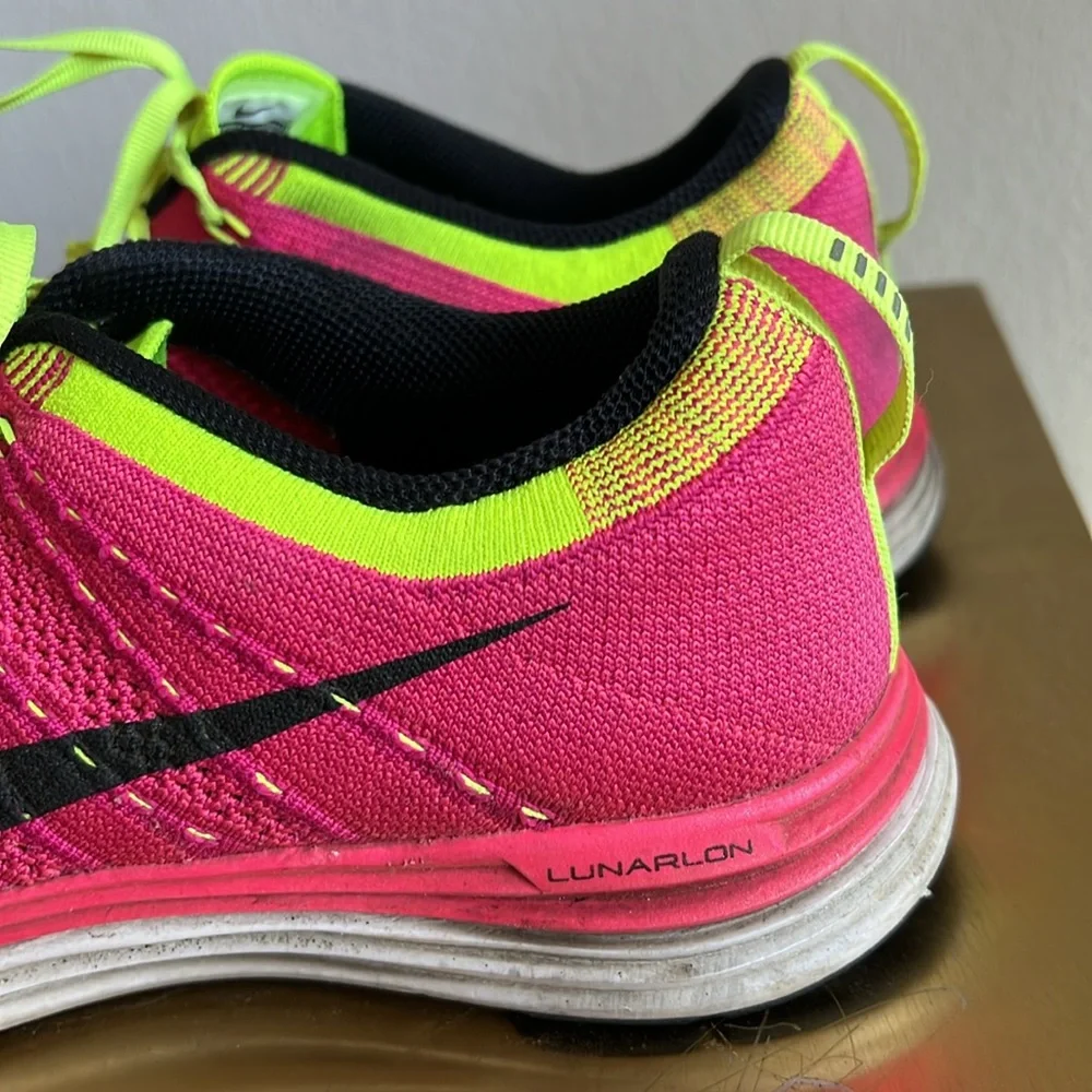 Nike Pink Flyknit One
